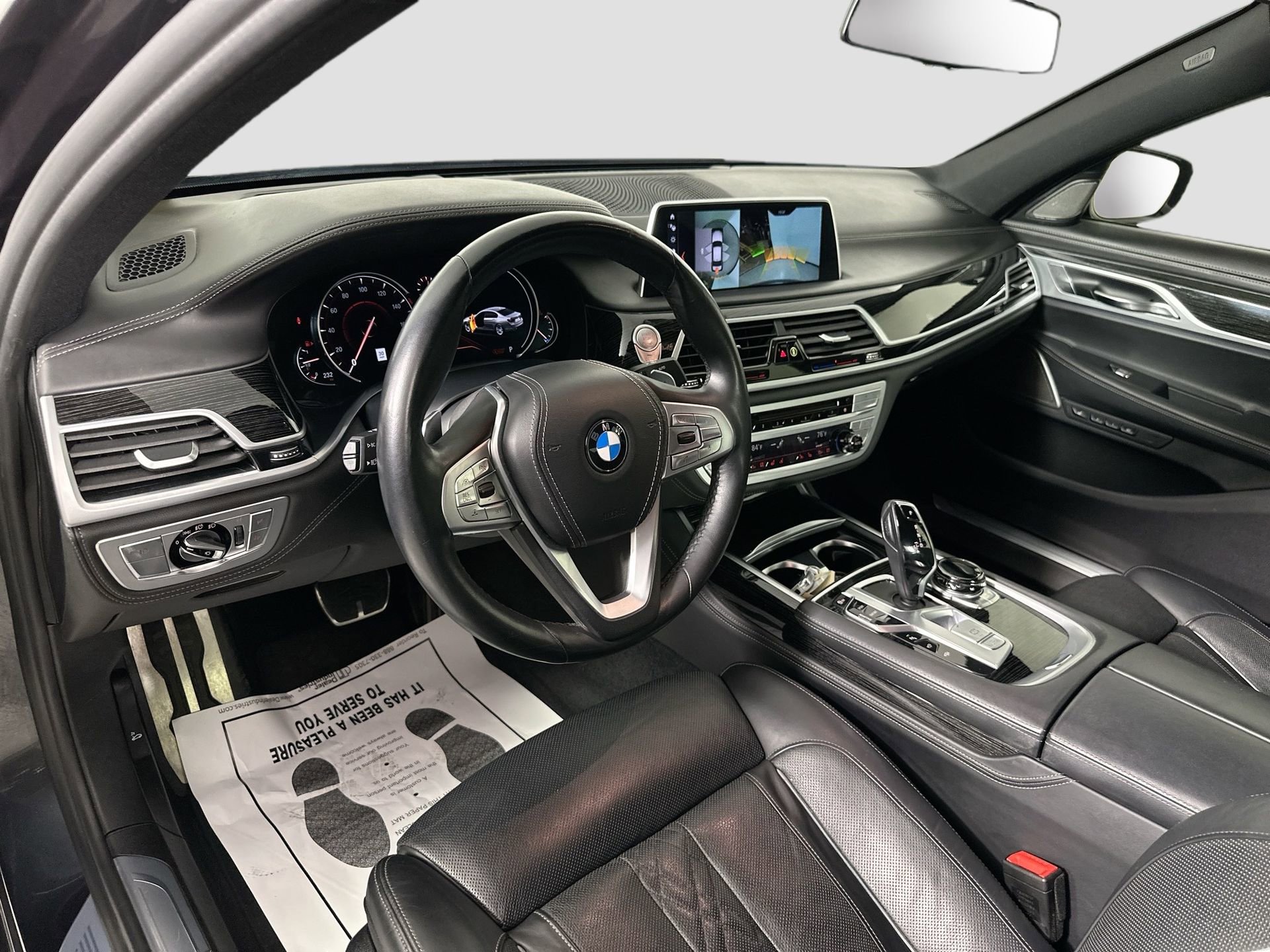 Used 2019 BMW 750i xDrive w/ Executive Package image 10