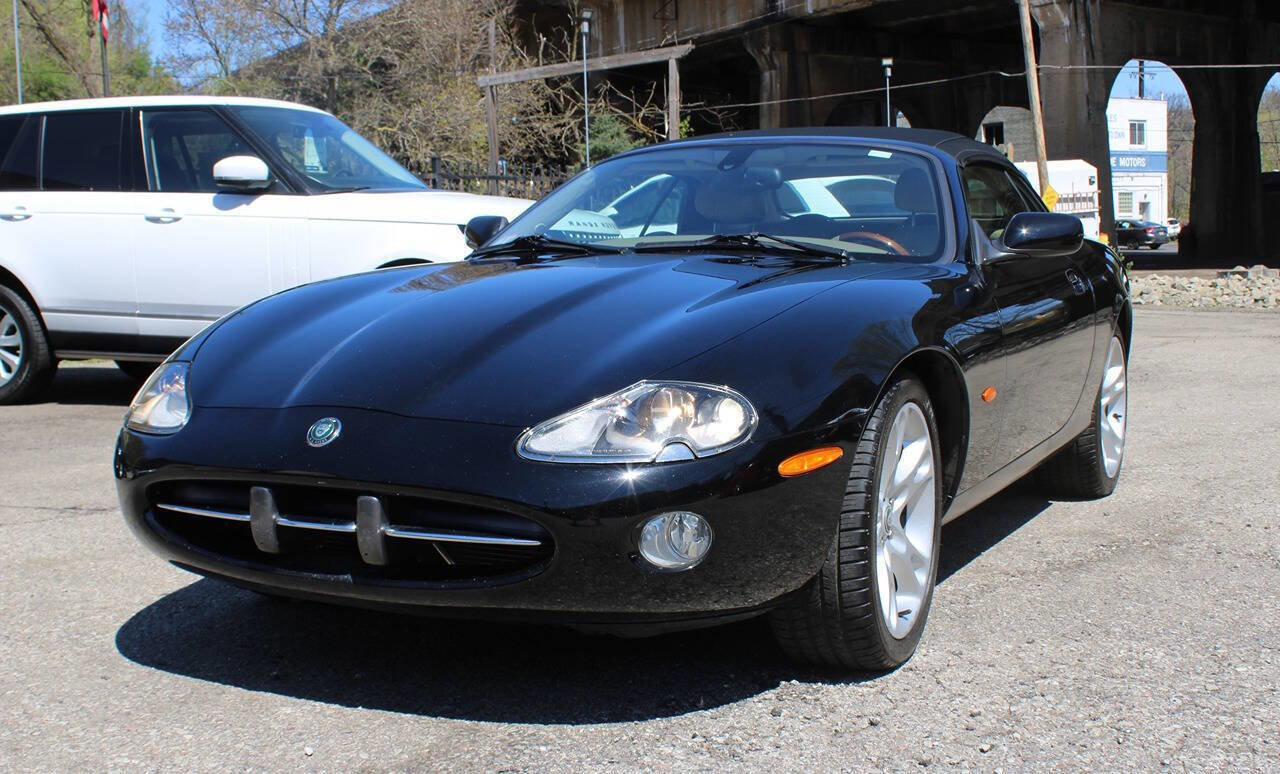 Used 2004 Jaguar XK8 Convertible image 39