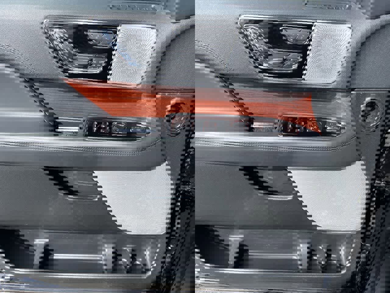 Used 2024 Lincoln Navigator L Reserve image 35