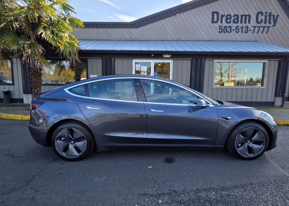 Used 2018 Tesla Model 3 Long Range AWD/4WD image 3