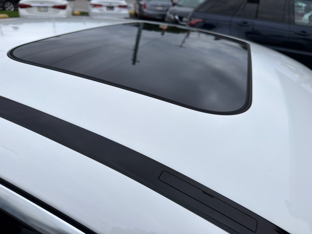 Used 2017 Mercedes-Benz E 300 4MATIC image 22
