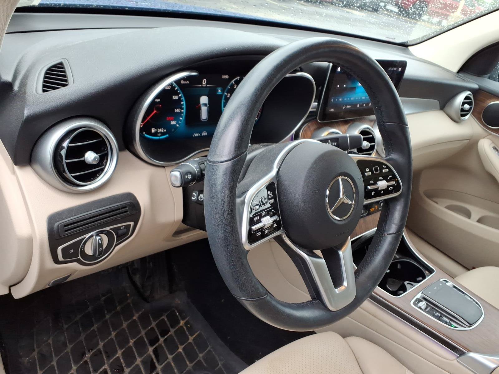 Used 2022 Mercedes-Benz GLC 300 4MATIC image 9