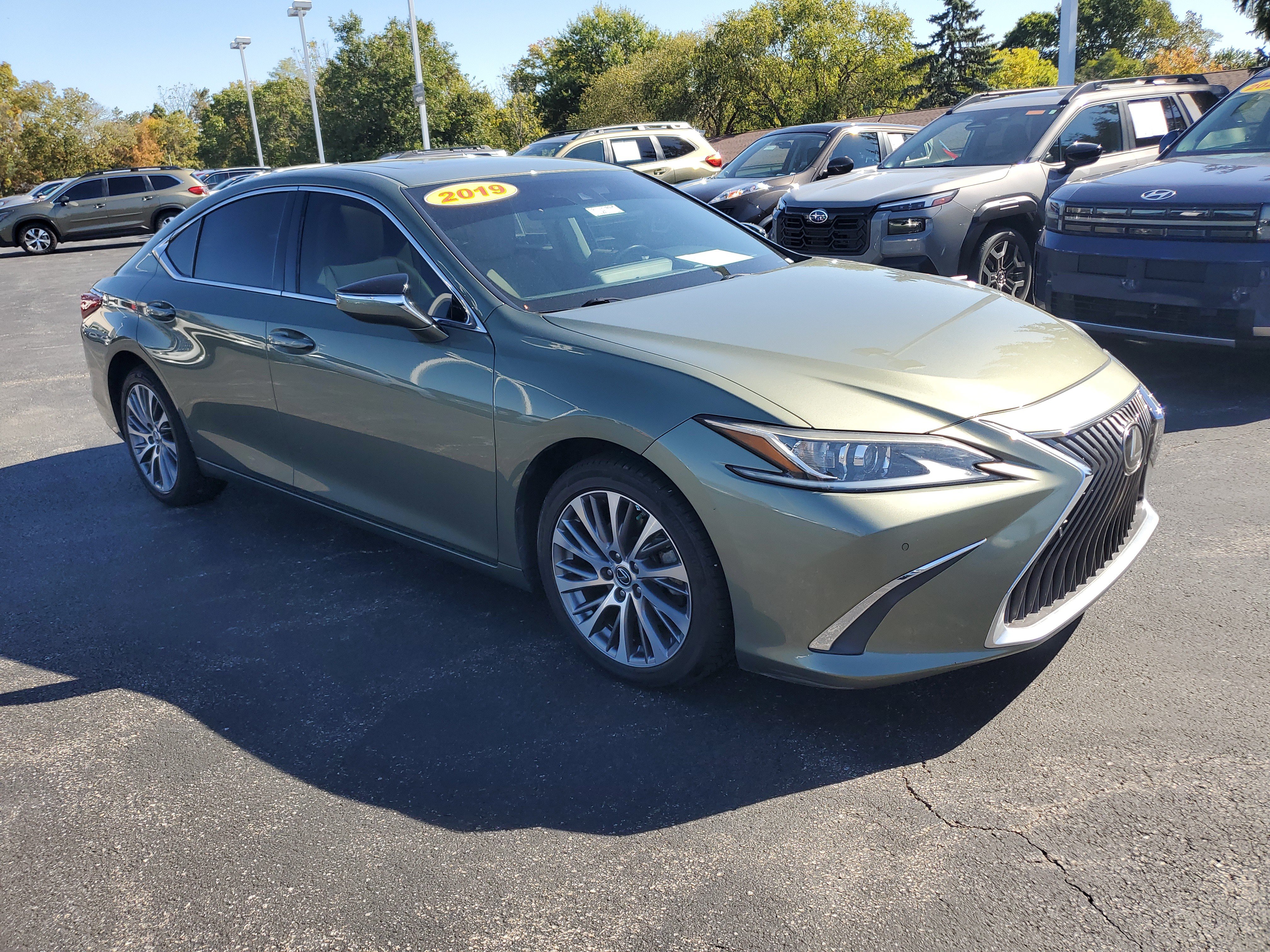 Used 2019 Lexus ES 350 w/ Premium Package FWD image 4