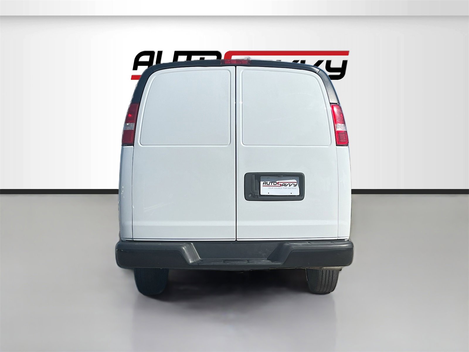 Used 2023 GMC Savana 2500 Extended w/ Driver Convenience Package image 6