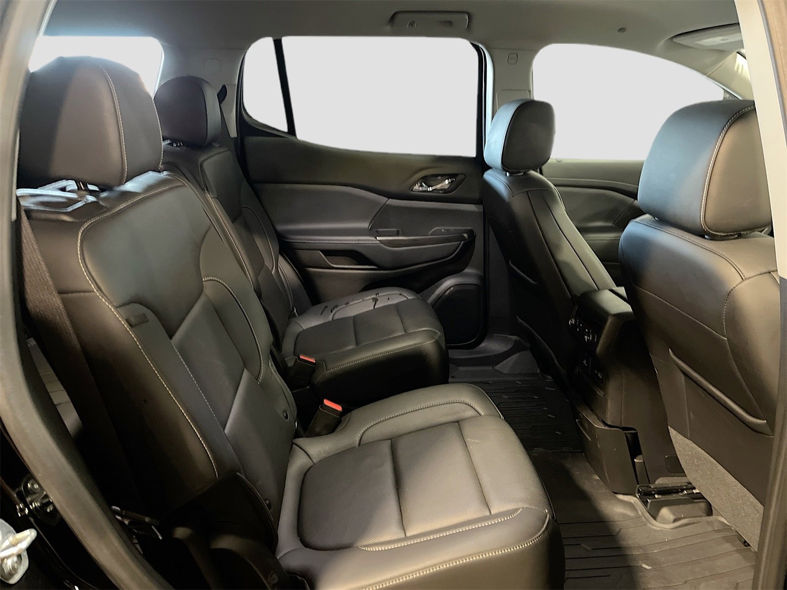 Used 2023 GMC Acadia SLT w/ Preferred Package image 30