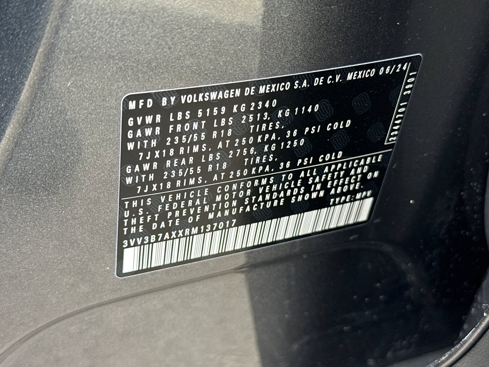 Used 2024 Volkswagen Tiguan SE image 28