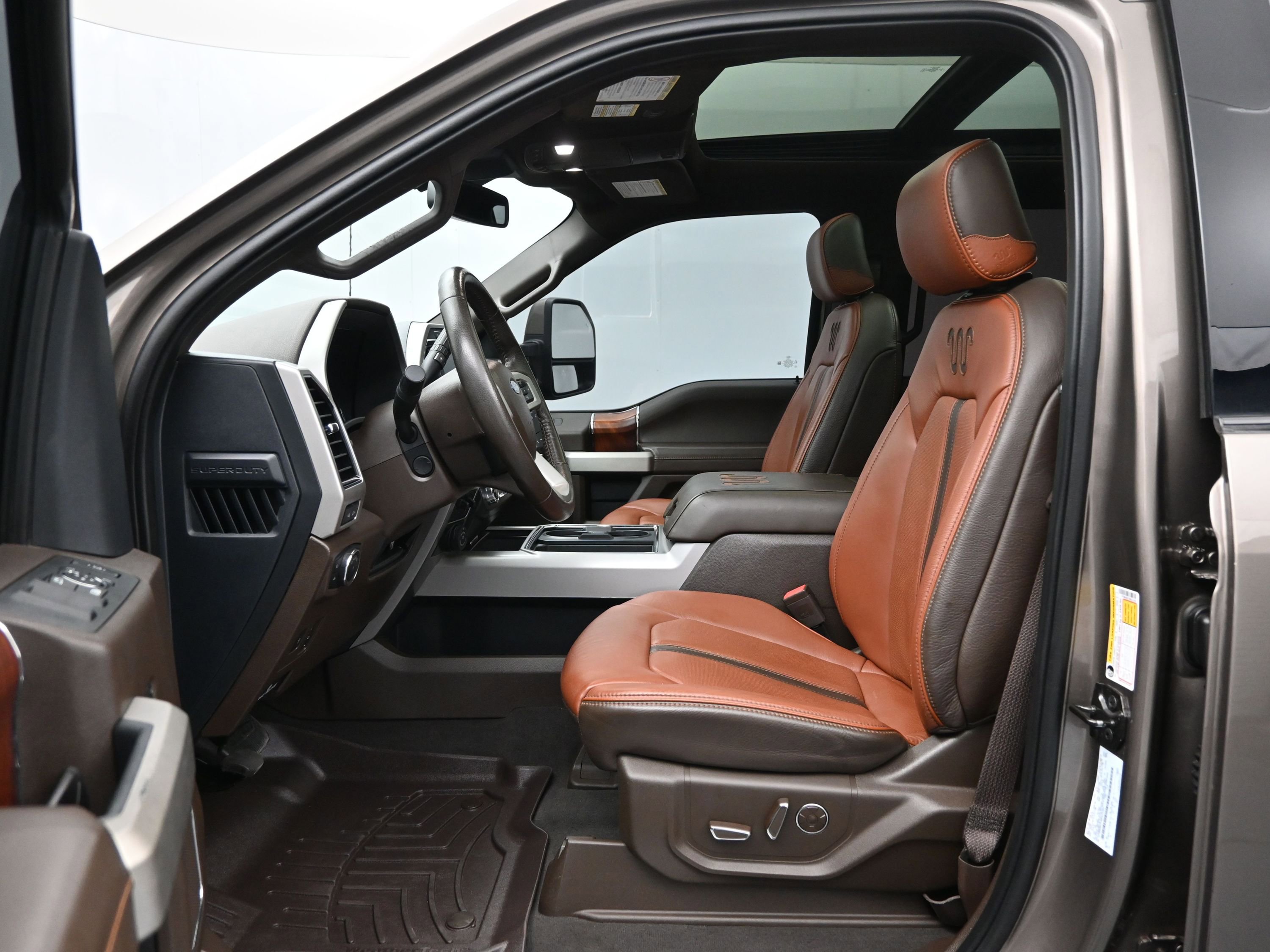 Used 2022 Ford F350 King Ranch image 9