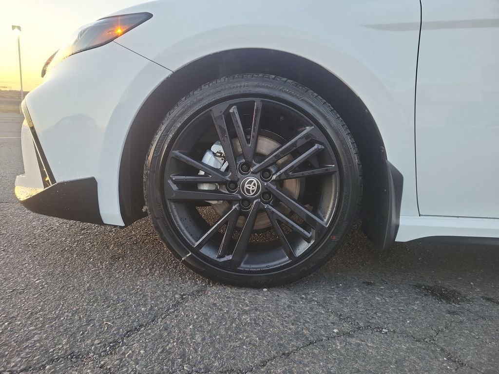 New 2026 Toyota Camry Hybrid w/ Multimedia Upgrade Package image 27