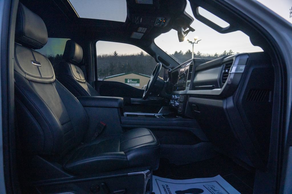 Used 2025 Ford F350 Platinum w/ FX4 Off-Road Package image 16