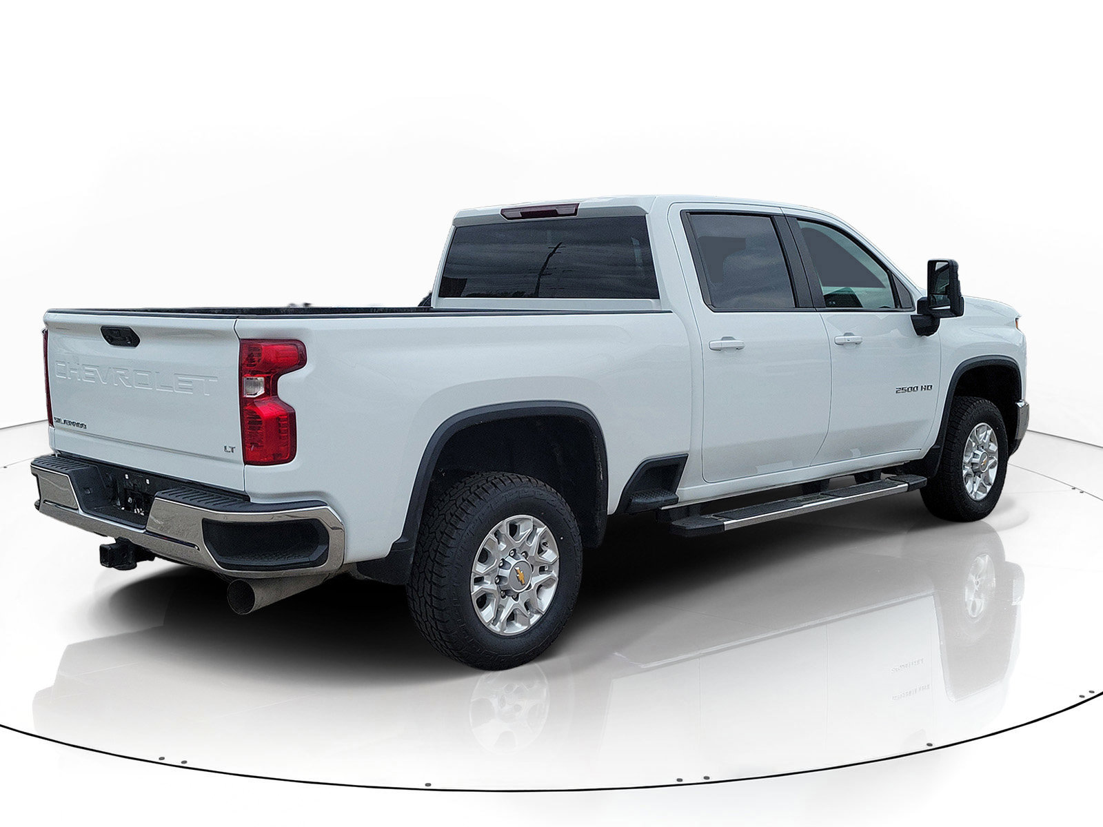 Used 2024 Chevrolet Silverado 2500 LT image 3