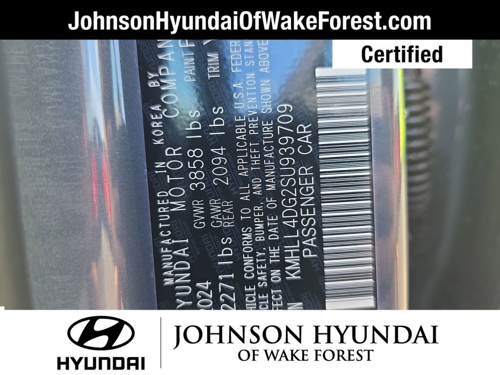 Certified 2025 Hyundai Elantra SE image 44