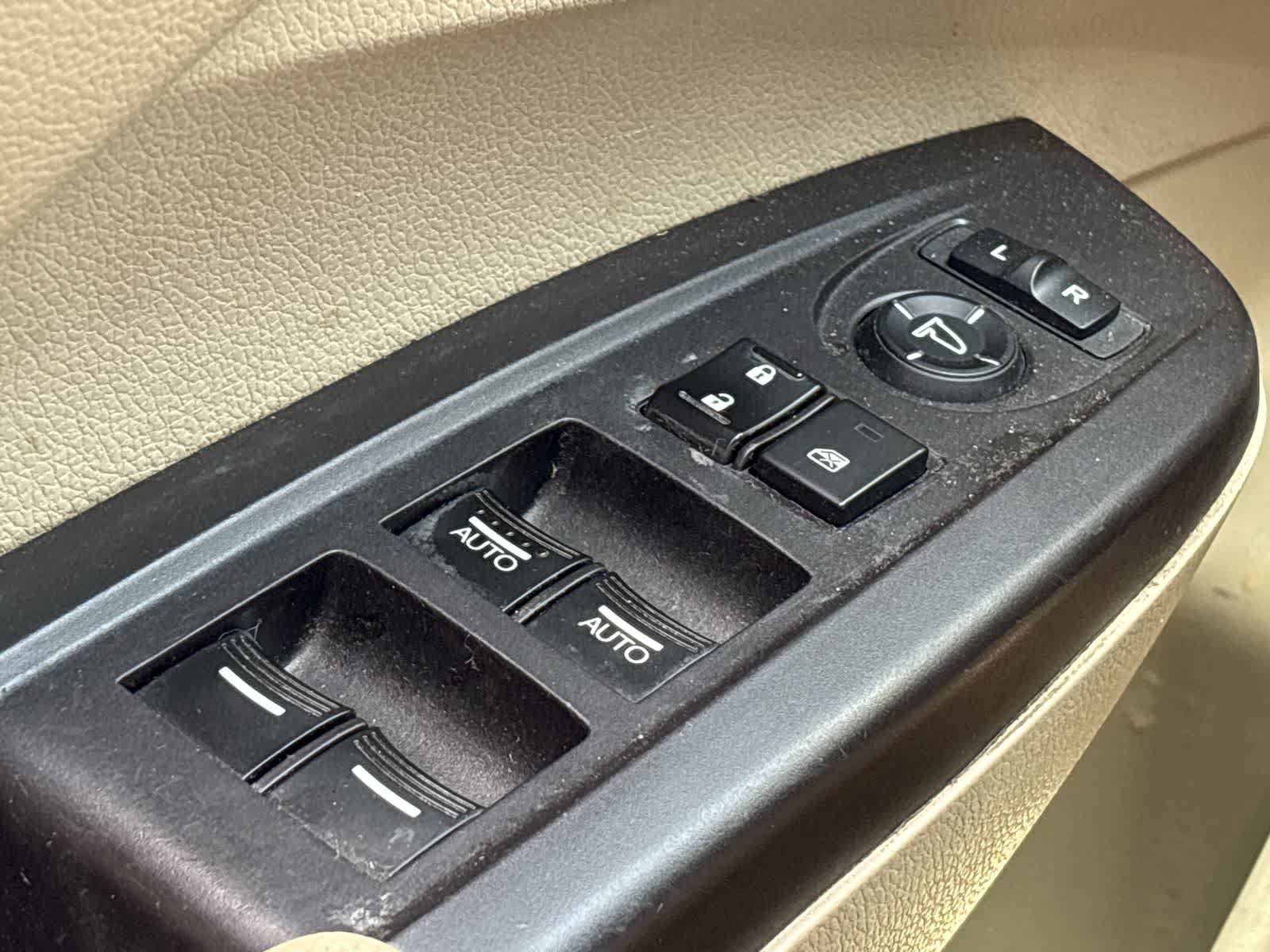 Used 2015 Acura RDX w/ Technology Package AWD/4WD image 22