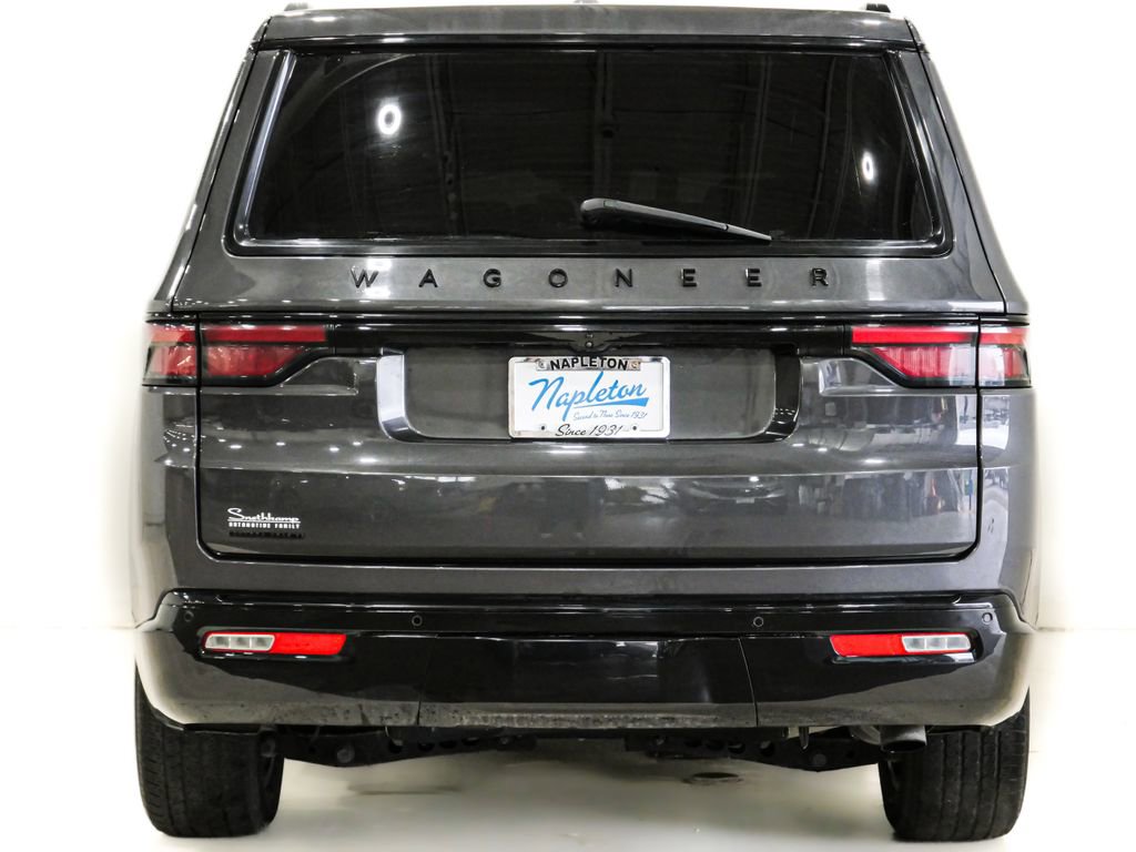 Used 2023 Jeep Wagoneer Series II image 7