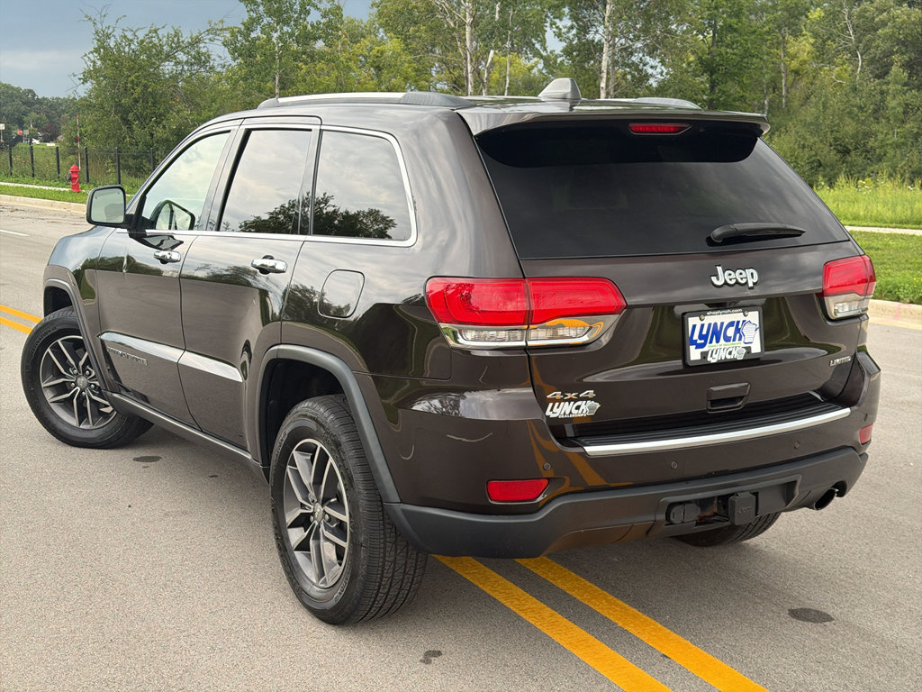 Used 2017 Jeep Grand Cherokee Limited w/ Luxury Group II AWD/4WD image 2