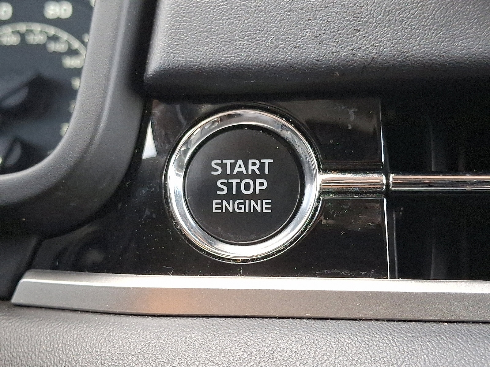 Used 2022 Mitsubishi Outlander SE image 27