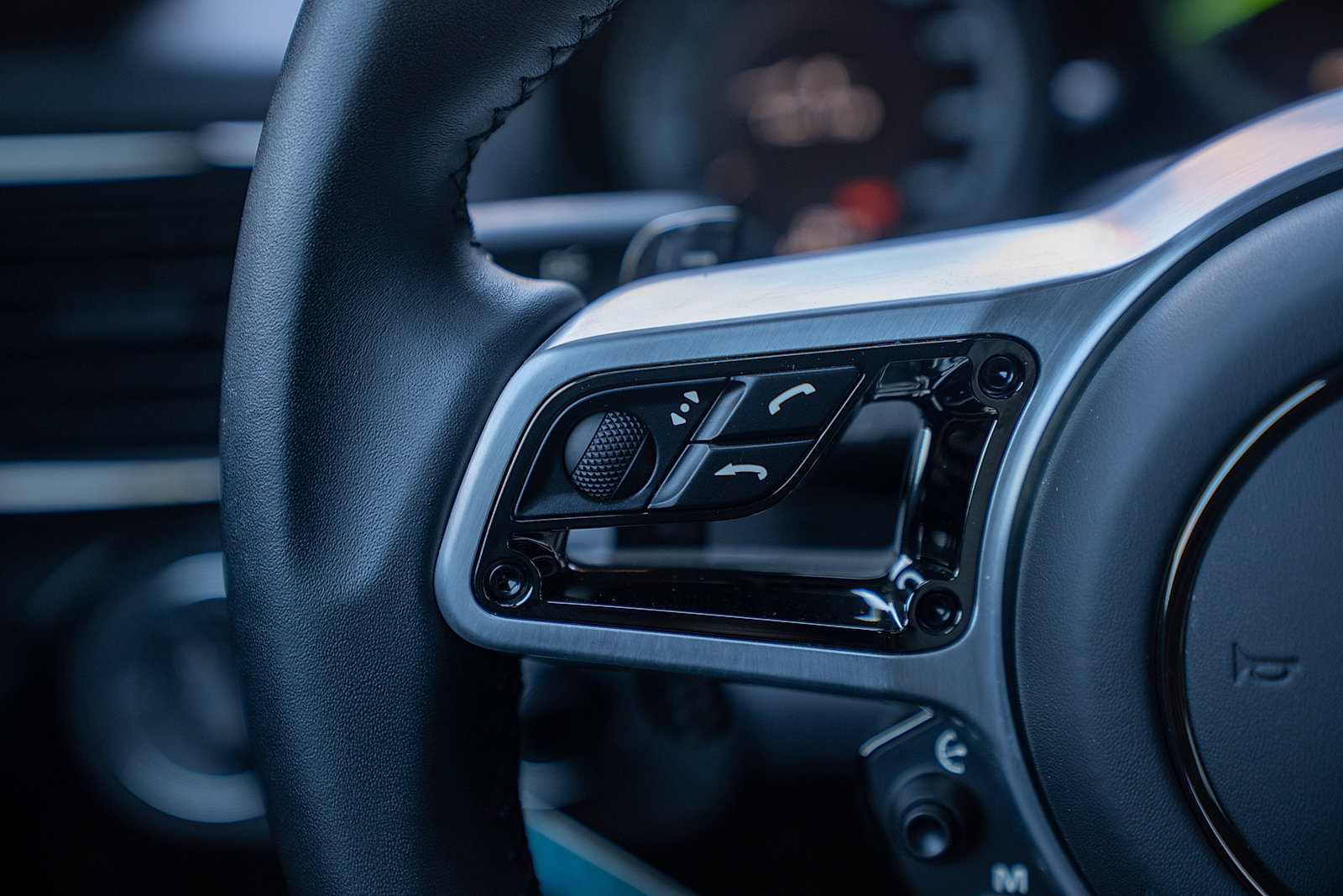 Used 2015 Porsche 918 Spyder Base w/Weissach Package image 7