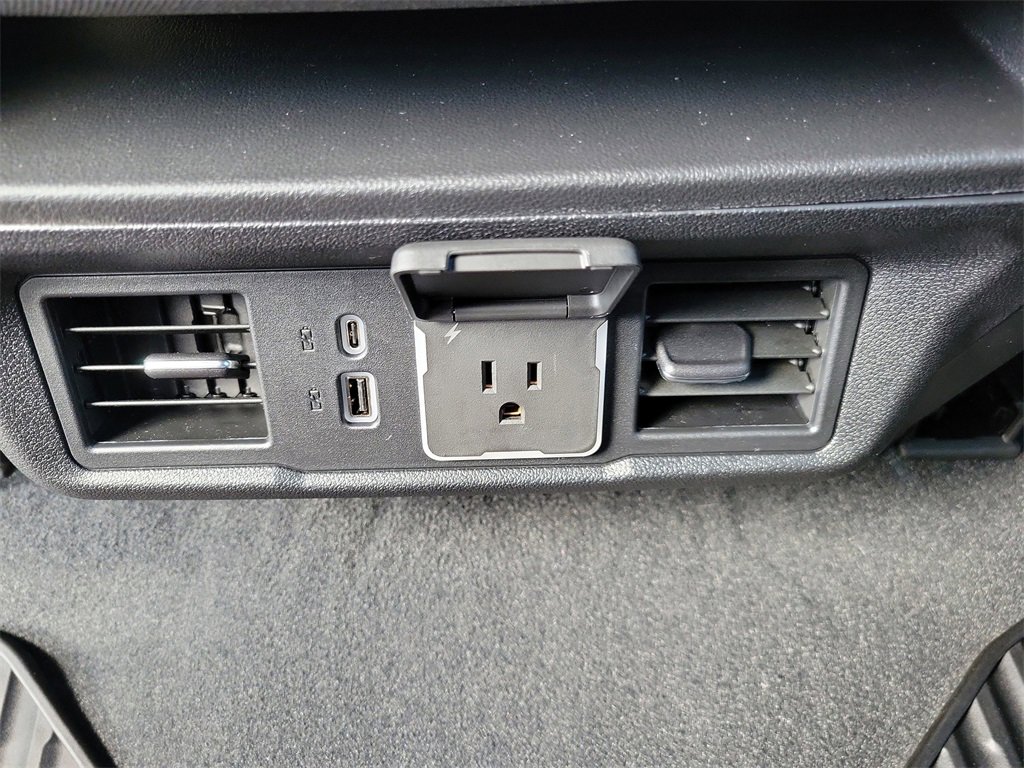 New 2026 GMC Sierra 2500 SLE w/ Preferred Package image 16