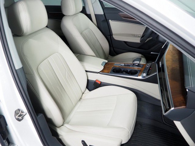 Used 2021 Audi A6 55 TFSI Premium Plus Sedan 4D w/ Premium Plus Package AWD/4WD image 2