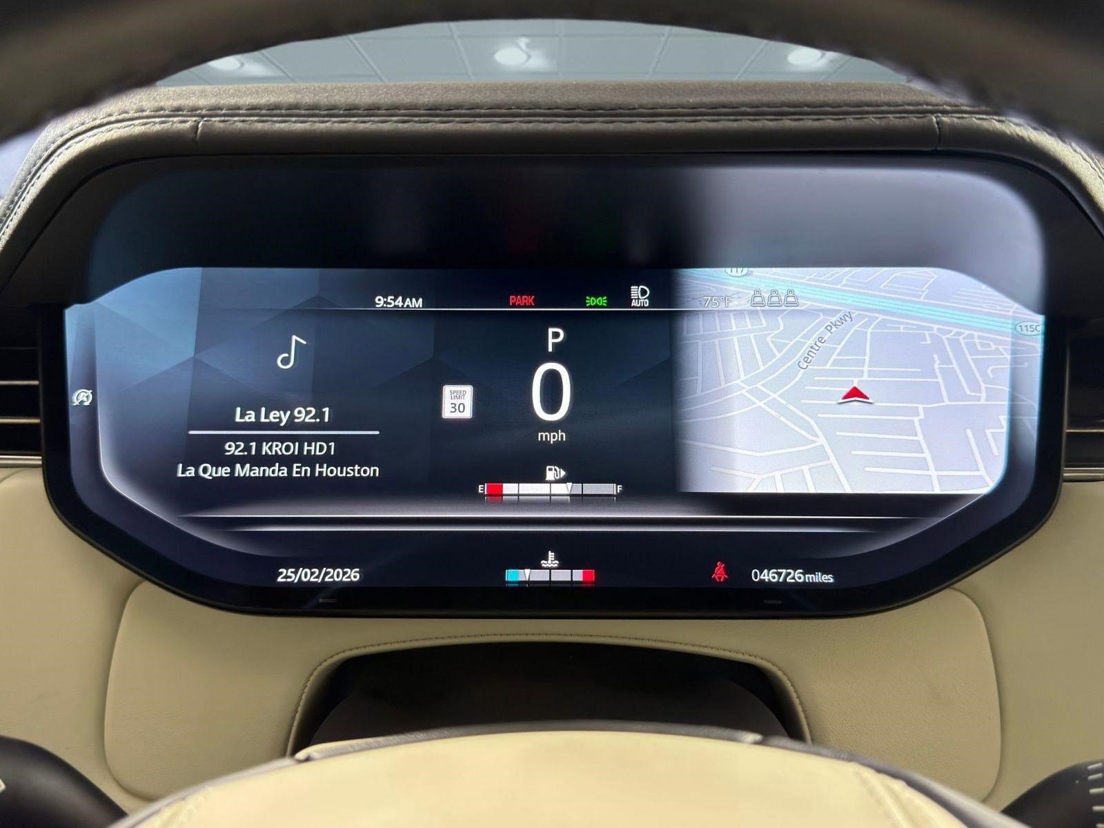 Used 2023 Land Rover Range Rover SE image 20