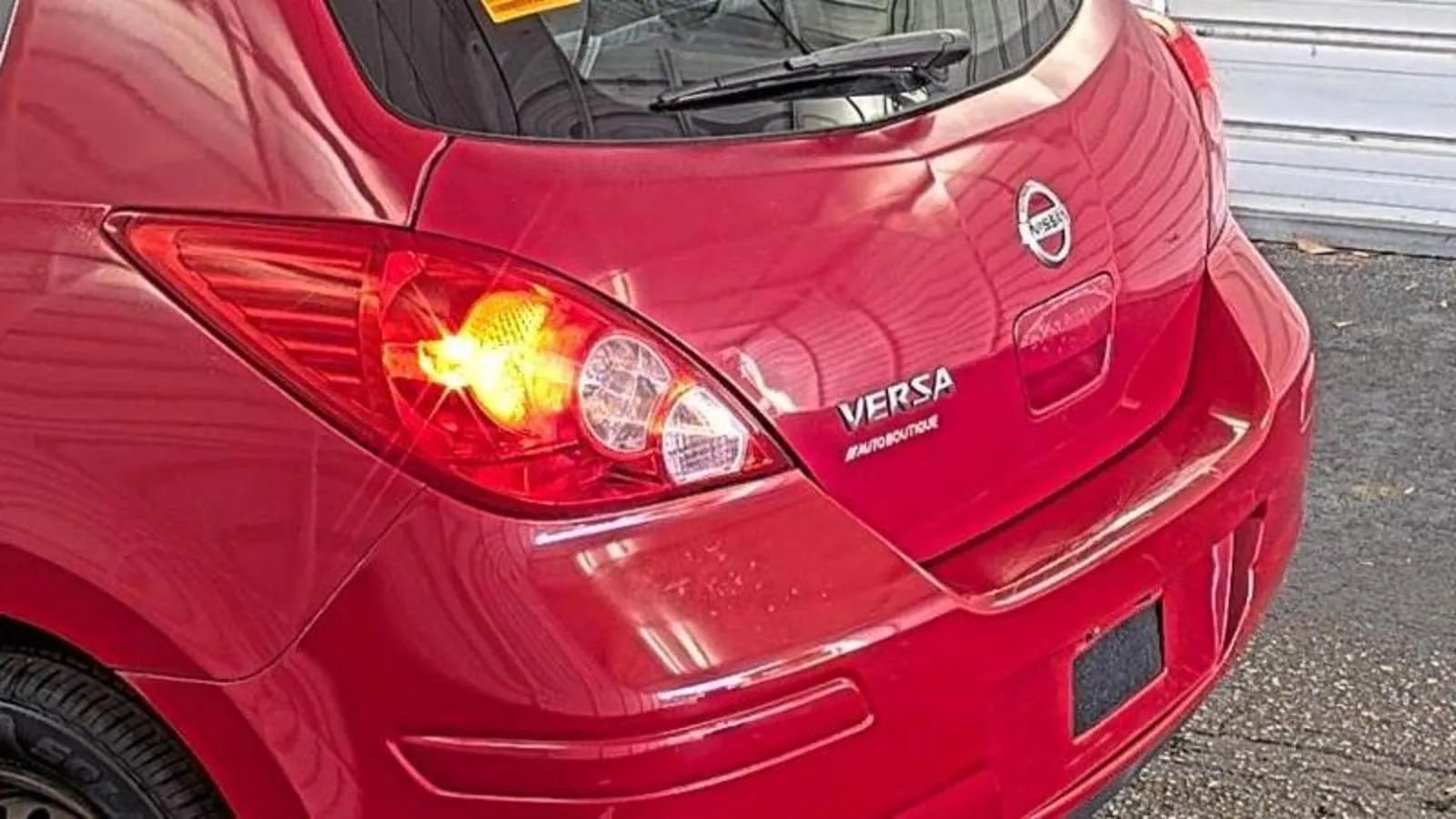 Used 2012 Nissan Versa 1.8 S image 7