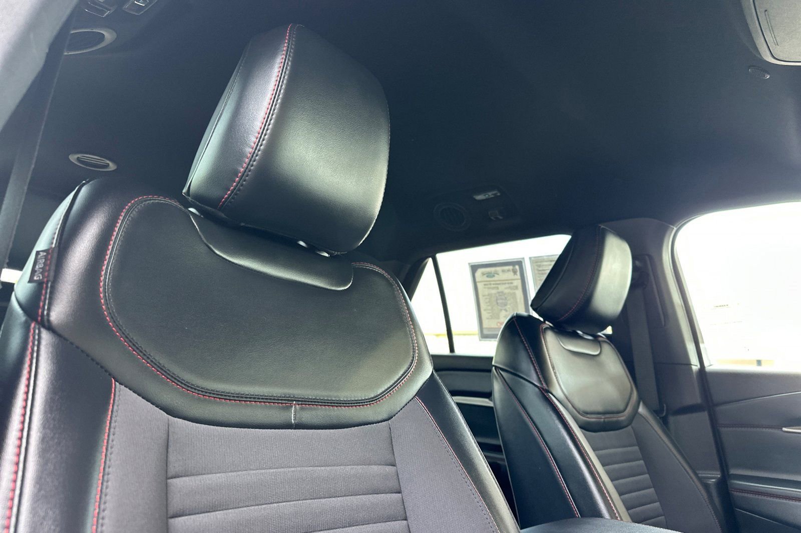 Used 2025 Ford Explorer ST-Line image 16