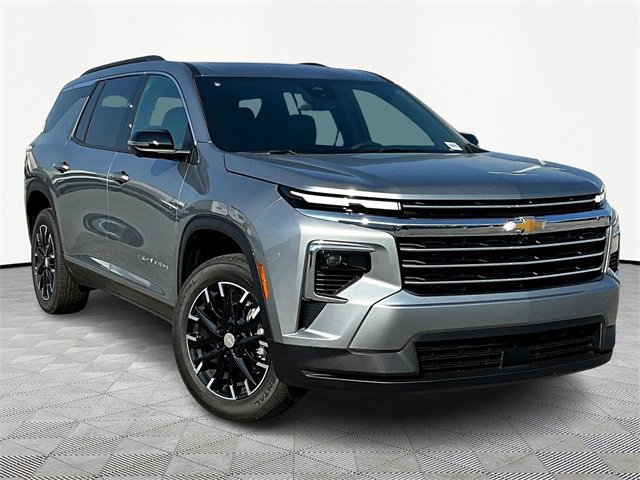 New 2025 Chevrolet Traverse LT w/ Sun and Wheel Package image 1