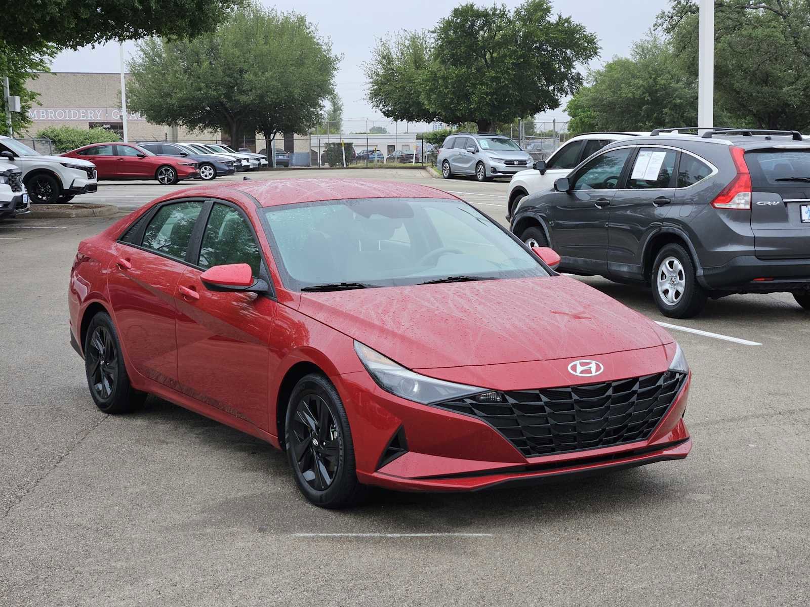 Used 2023 Hyundai Elantra SEL w/ Cargo Package FWD image 3