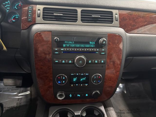 Used 2009 Chevrolet Tahoe LT w/ Luxury Package AWD/4WD image 15