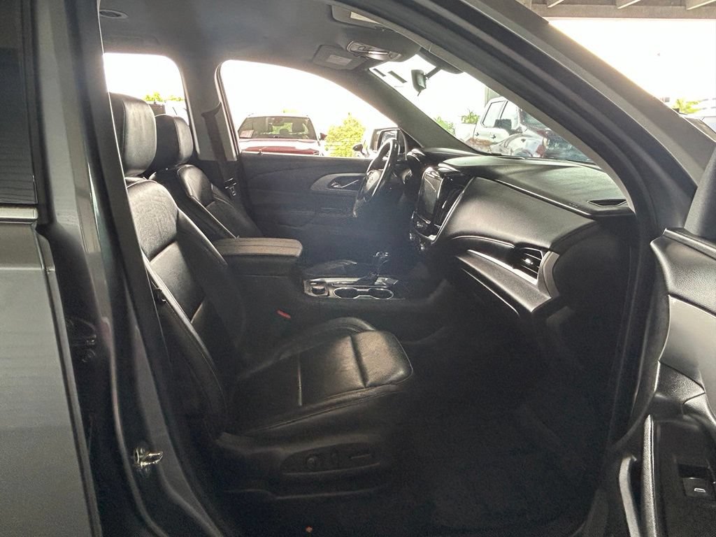 Used 2019 Chevrolet Traverse LT FWD image 34