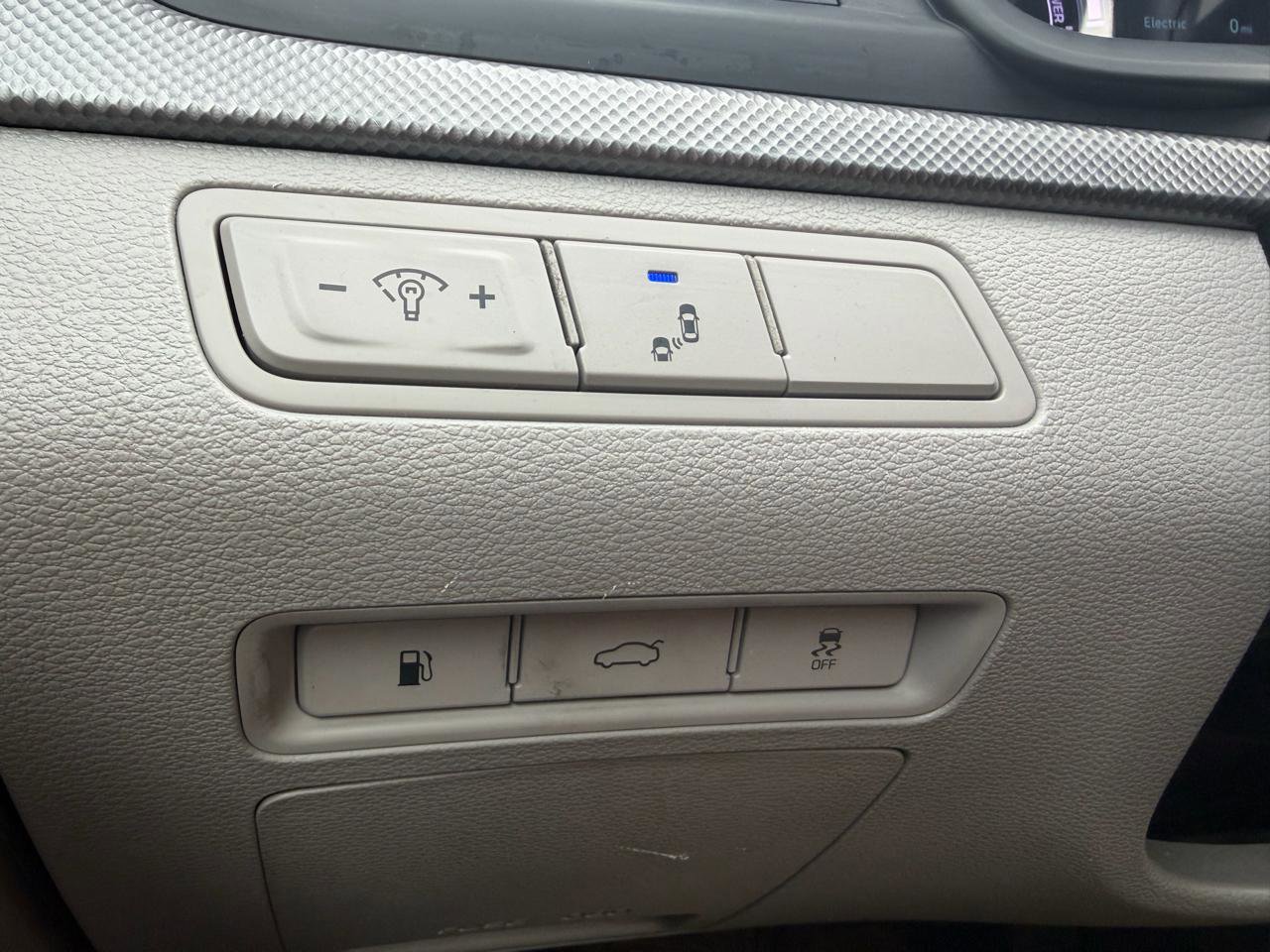 Used 2019 Hyundai Sonata Plug-In Hybrid FWD image 17