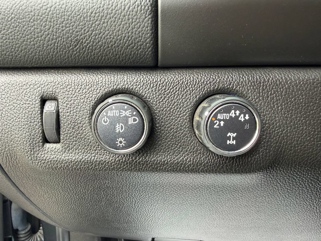 Used 2018 Chevrolet Colorado LT w/ LT Convenience Package AWD/4WD image 12