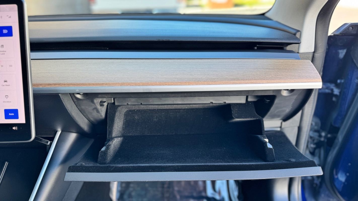 Used 2018 Tesla Model 3 Long Range AWD/4WD image 32