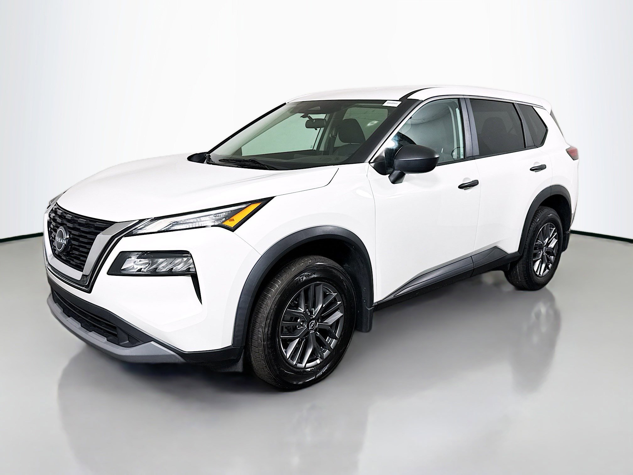 Used 2022 Nissan Rogue S AWD/4WD image 4