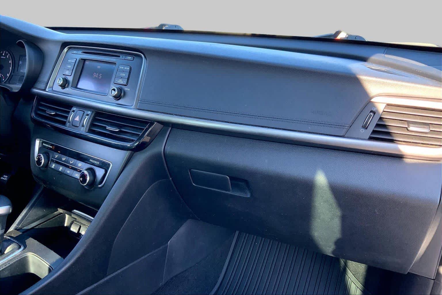 Used 2017 Kia Optima LX FWD image 19