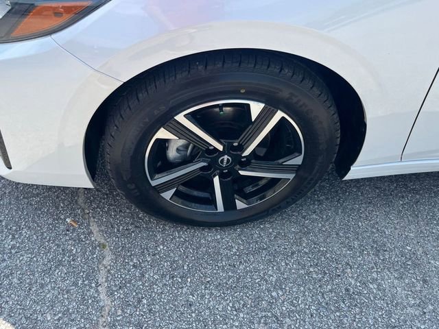 Used 2024 Nissan Sentra SV FWD image 13