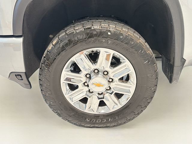 Certified 2024 Chevrolet Silverado 3500 High Country w/ Technology Package image 26