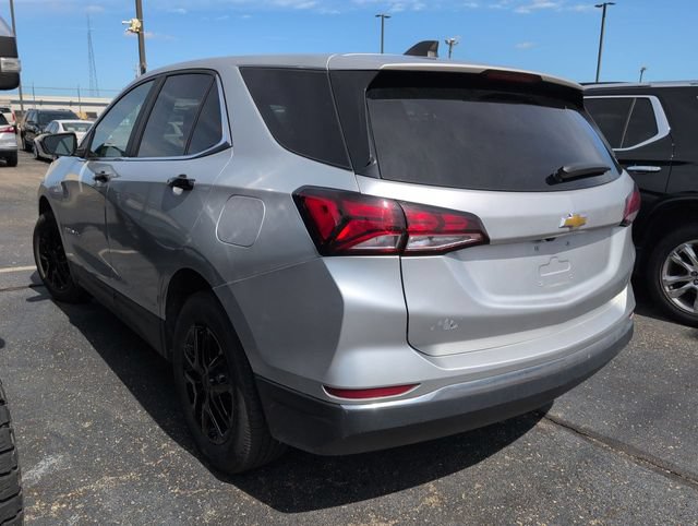 Used 2022 Chevrolet Equinox LT AWD/4WD image 2