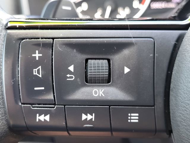 Certified 2021 Nissan Rogue SV image 11