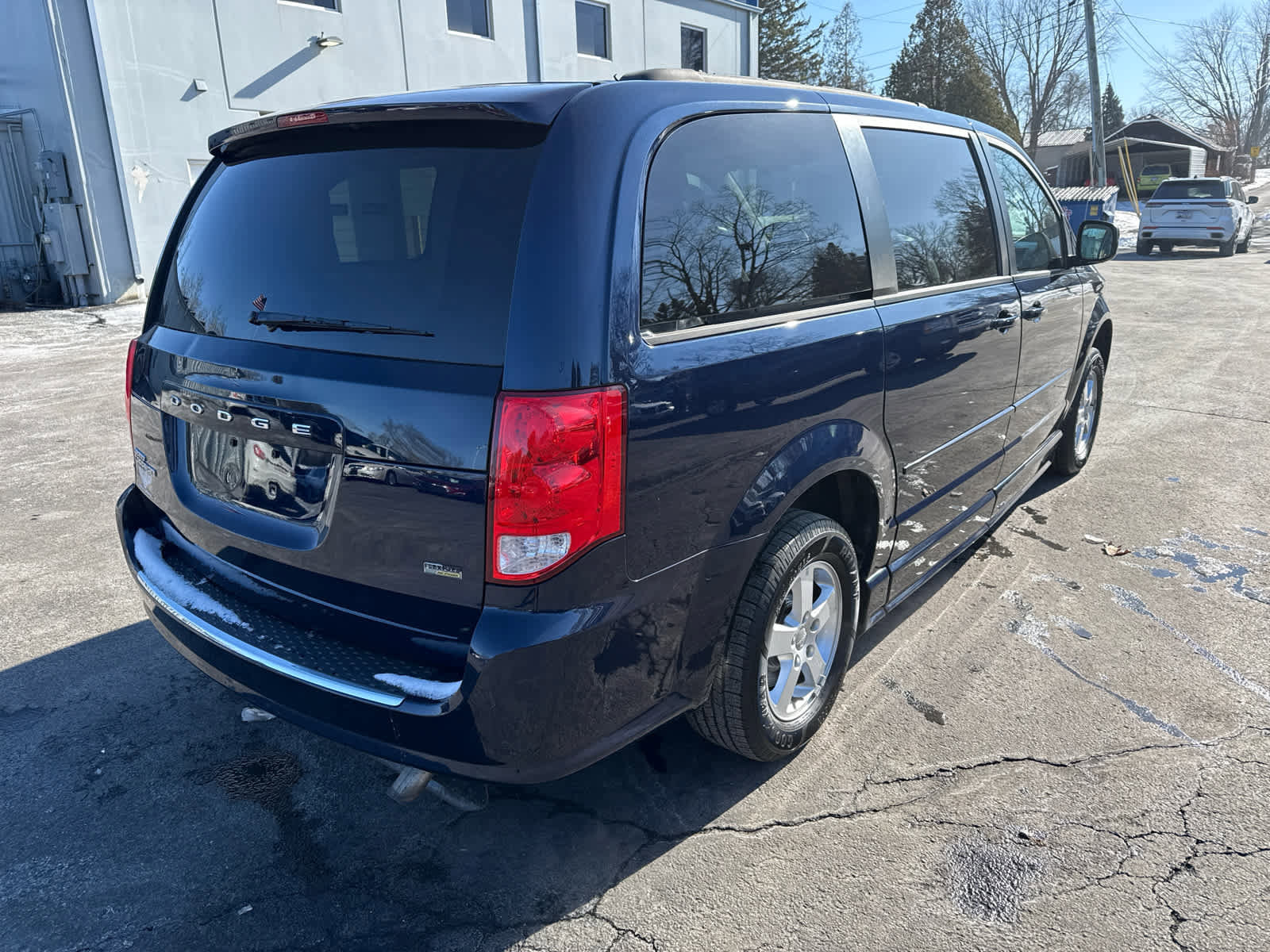 Used 2012 Dodge Grand Caravan SXT image 3