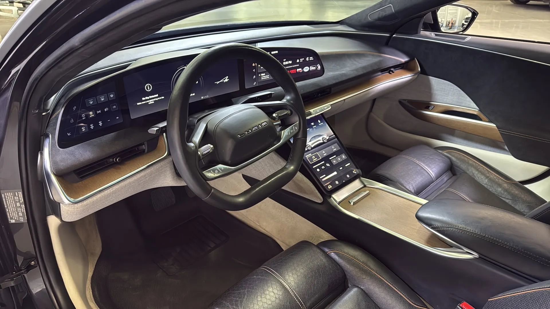 Used 2022 Lucid Air Grand Touring AWD/4WD image 11