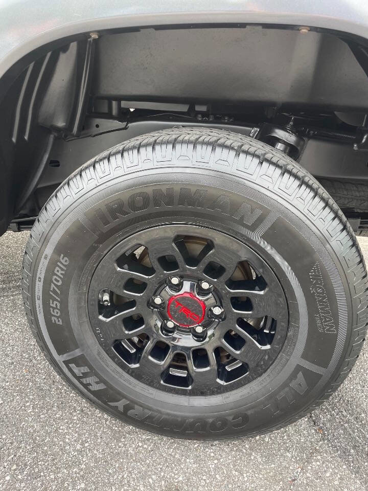 Used 2019 Toyota Tacoma TRD Sport AWD/4WD image 18