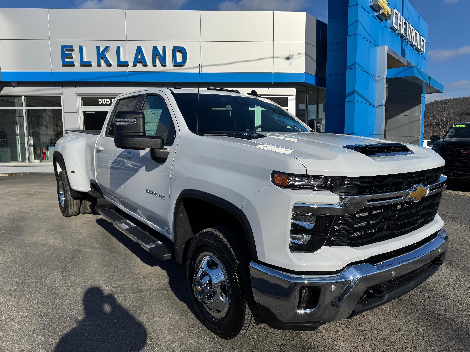 New 2026 Chevrolet Silverado 3500 LT w/ All Star Edition image 6
