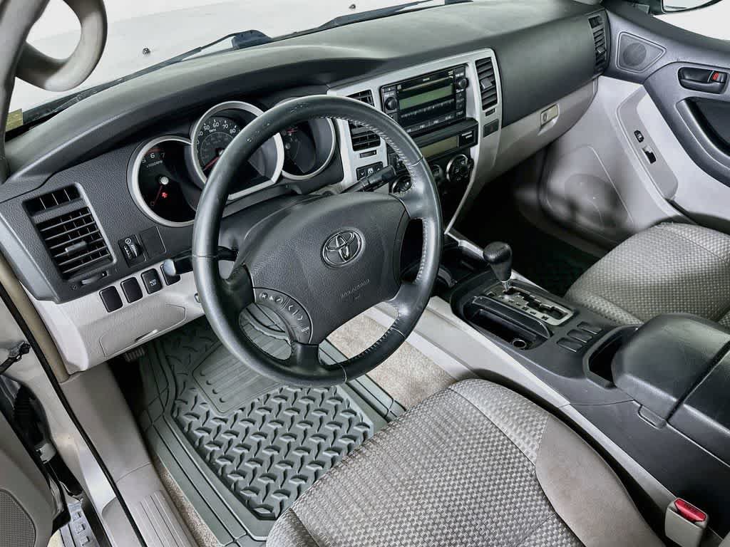 Used 2007 Toyota 4Runner SR5 RWD image 2