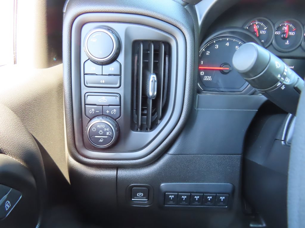 Used 2021 Chevrolet Silverado 3500 W/T w/ WT Convenience Package AWD/4WD image 8