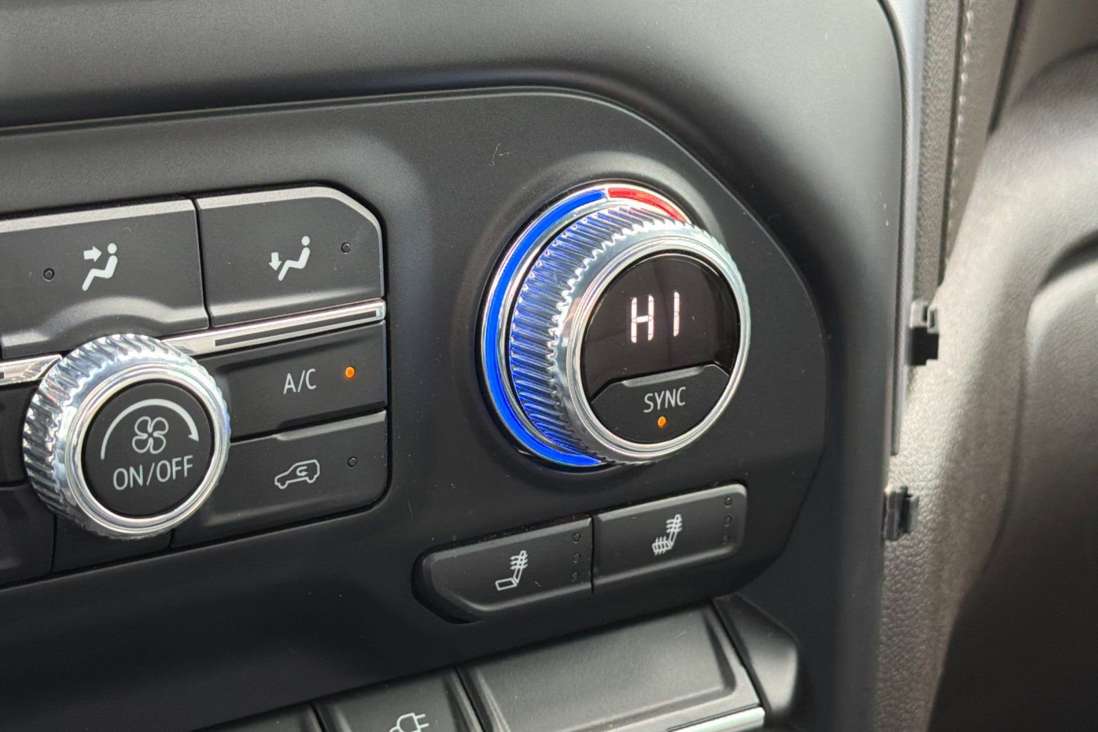 Used 2022 GMC Sierra 2500 SLT w/ Gooseneck/5TH Wheel Package image 29