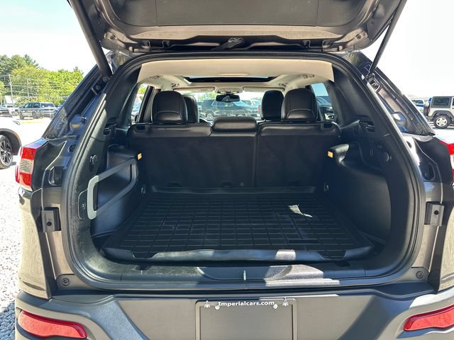 Used 2018 Jeep Cherokee Limited w/ High Altitude Package AWD/4WD image 13