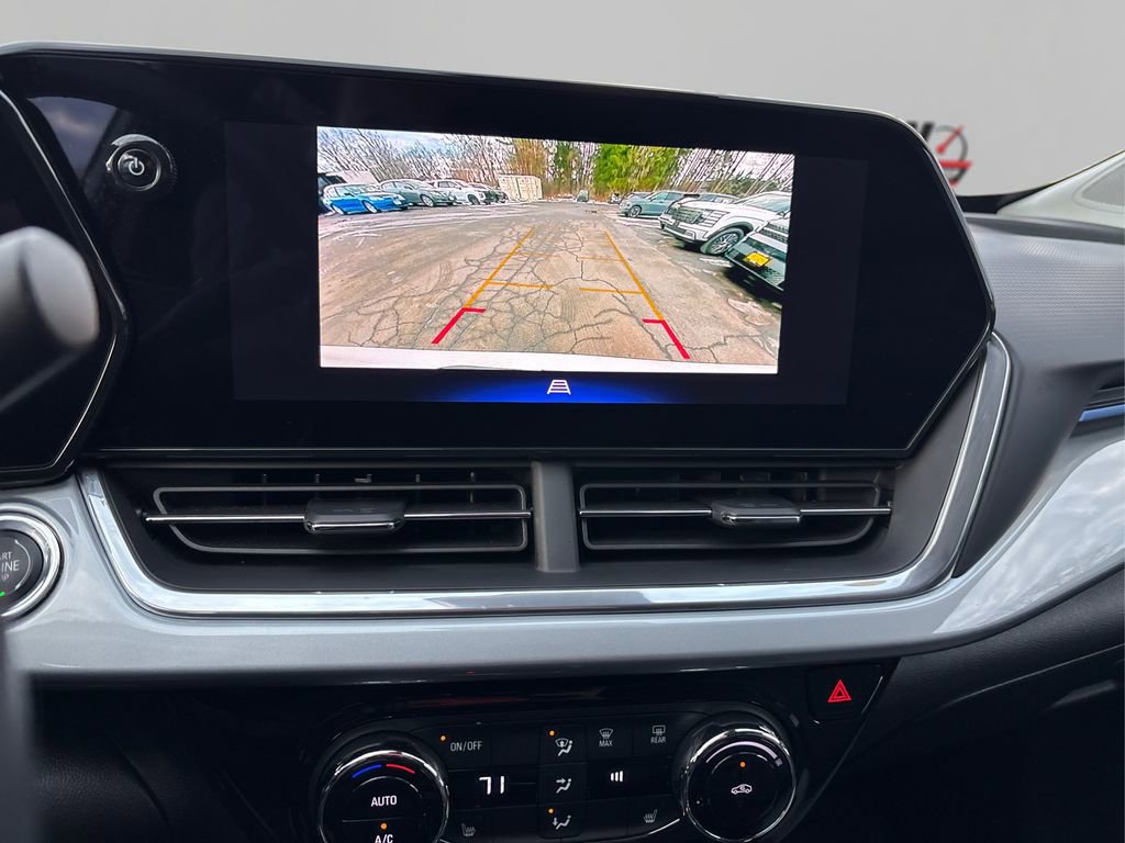 Used 2024 Chevrolet Trax LT w/ Driver Confidence Package image 26