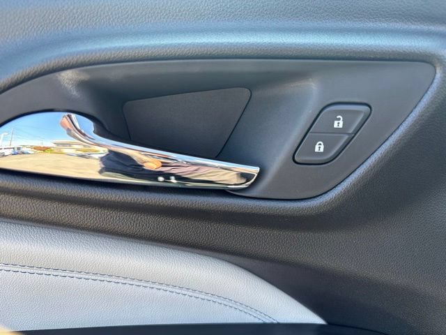 New 2026 Chevrolet Trax LT w/ Driver Confidence Package FWD image 15