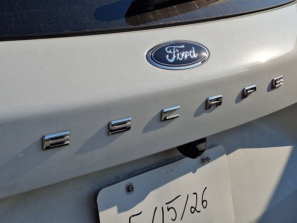 Used 2023 Ford Escape Platinum w/ Premium Technology Package AWD/4WD image 9