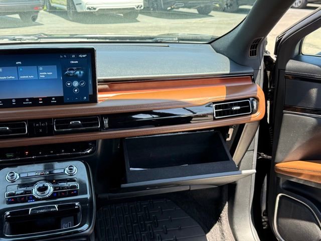 Used 2022 Lincoln Nautilus Reserve AWD/4WD image 33